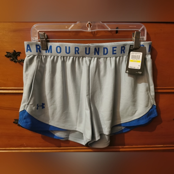 Under Armour Shorts - Picture 1 of 3